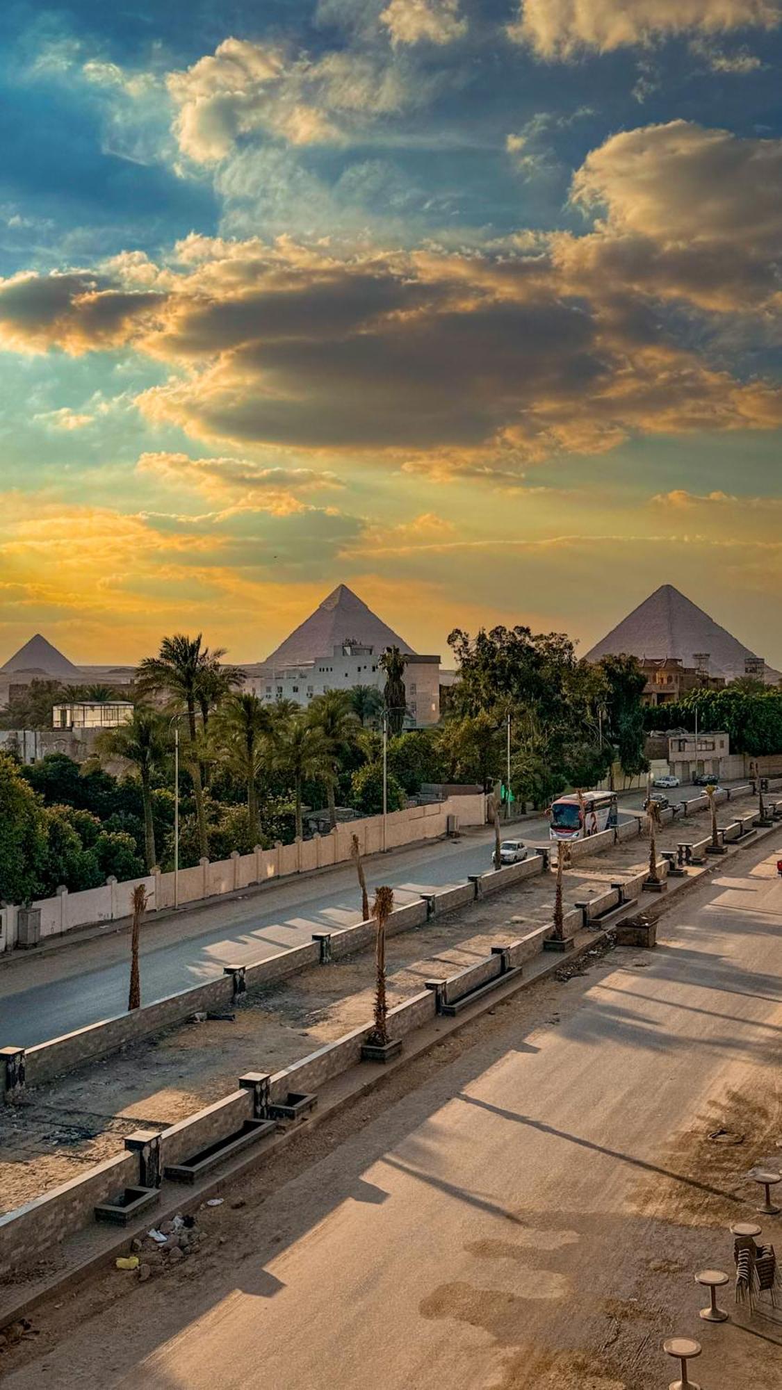 Almas Pyramids Hotel Kafret el-Gabal Eksteriør billede