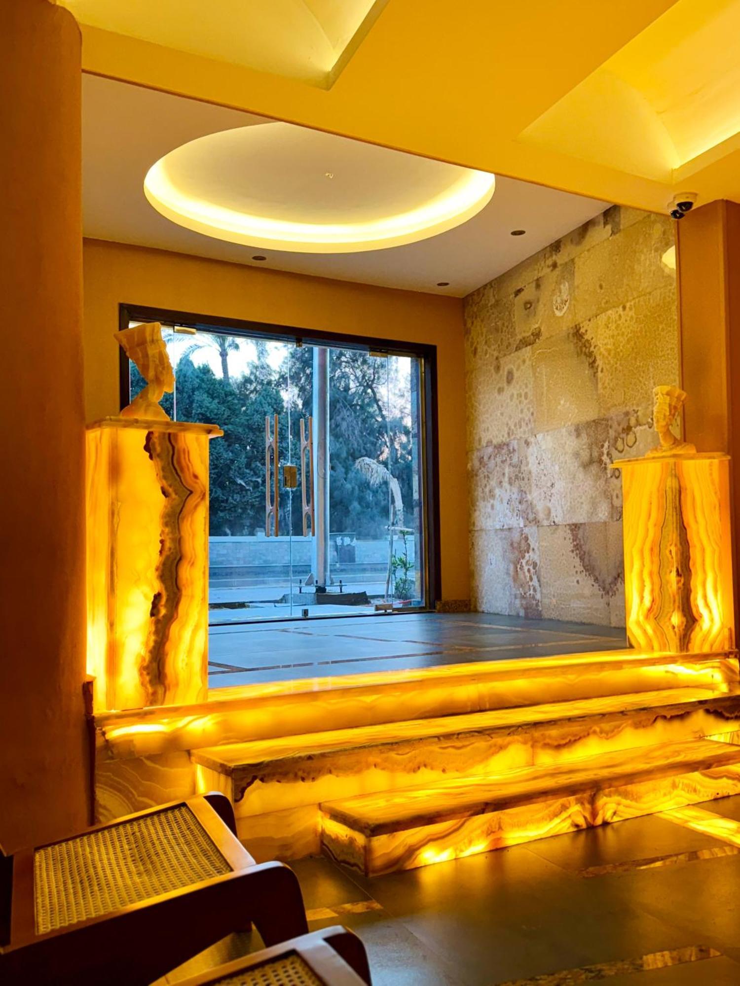 Almas Pyramids Hotel Kafret el-Gabal Eksteriør billede