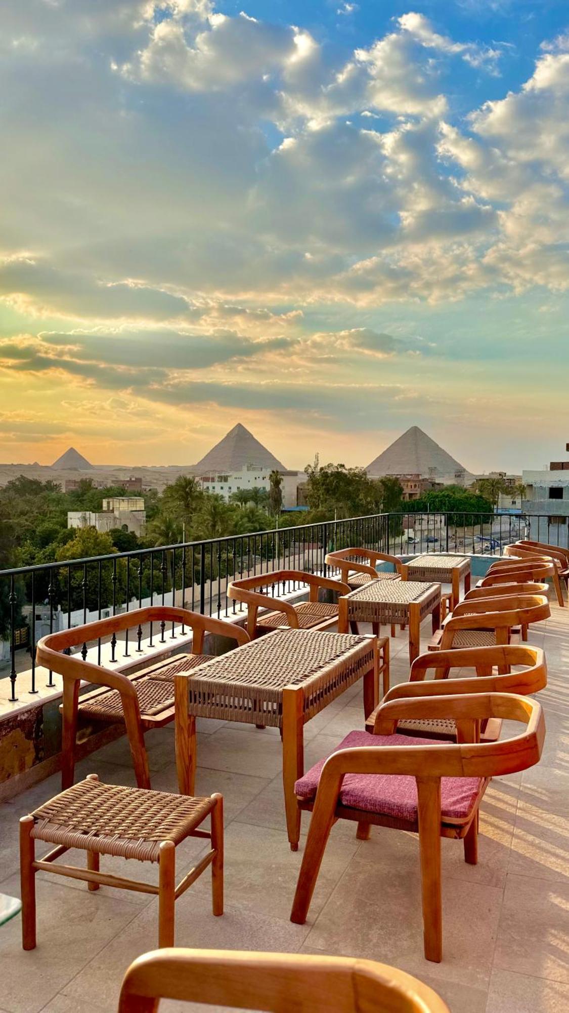 Almas Pyramids Hotel Kafret el-Gabal Eksteriør billede