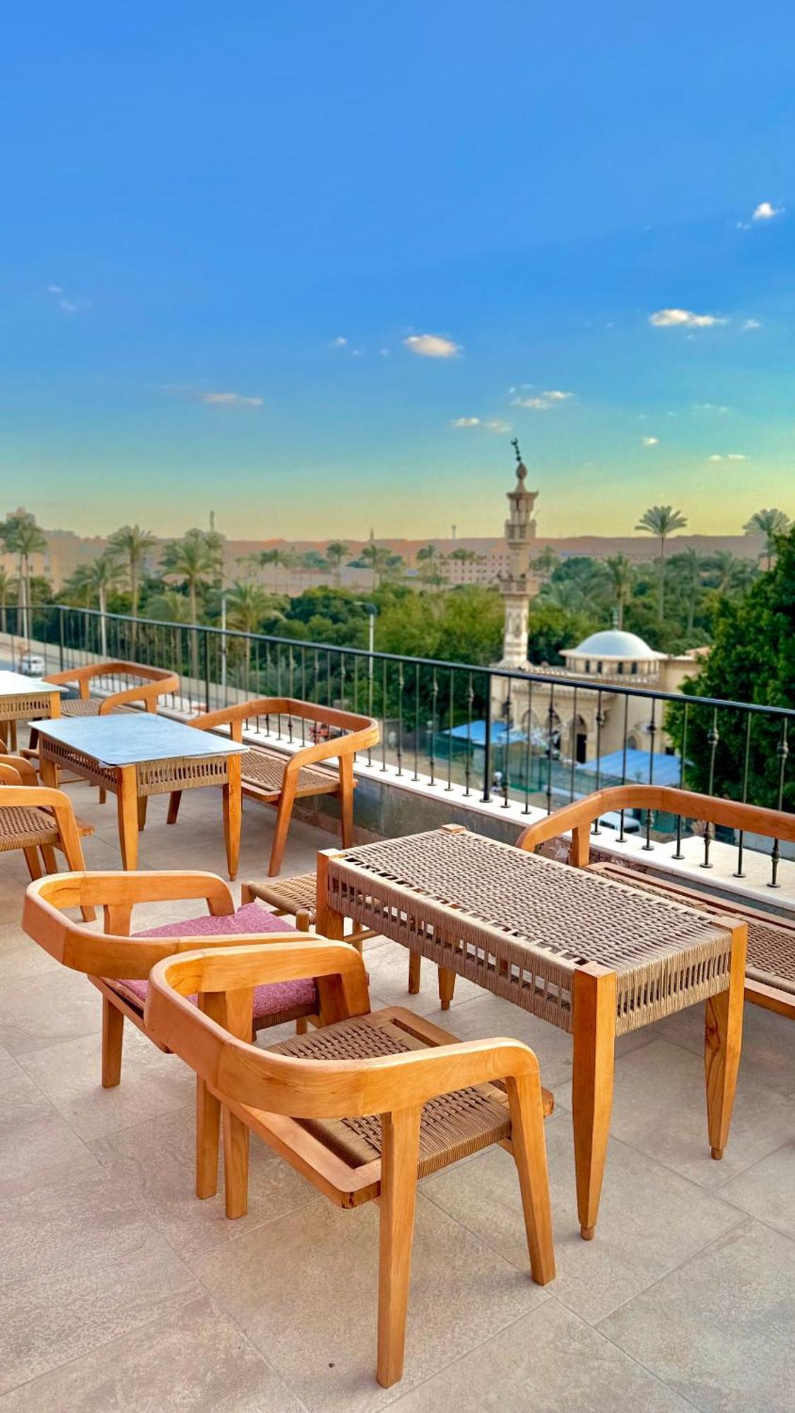 Almas Pyramids Hotel Kafret el-Gabal Eksteriør billede