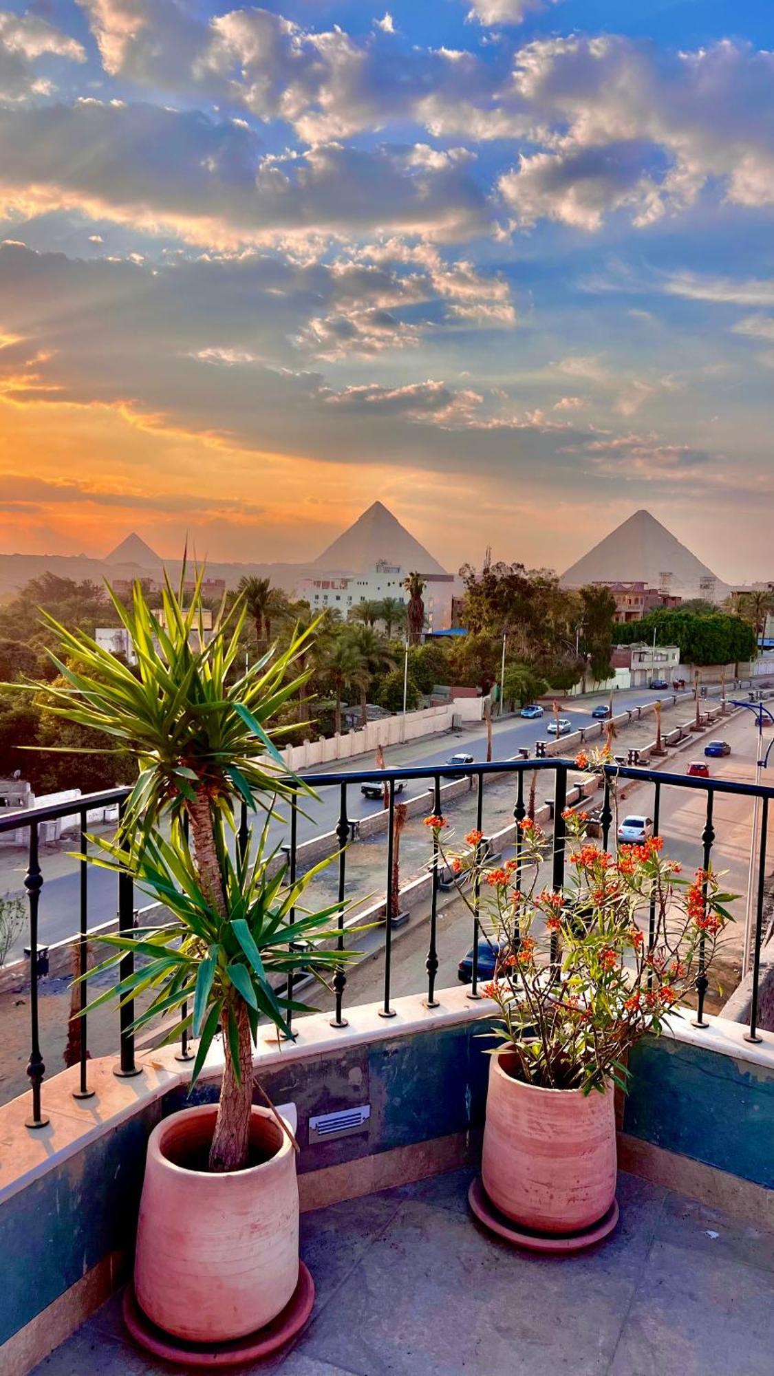 Almas Pyramids Hotel Kafret el-Gabal Eksteriør billede
