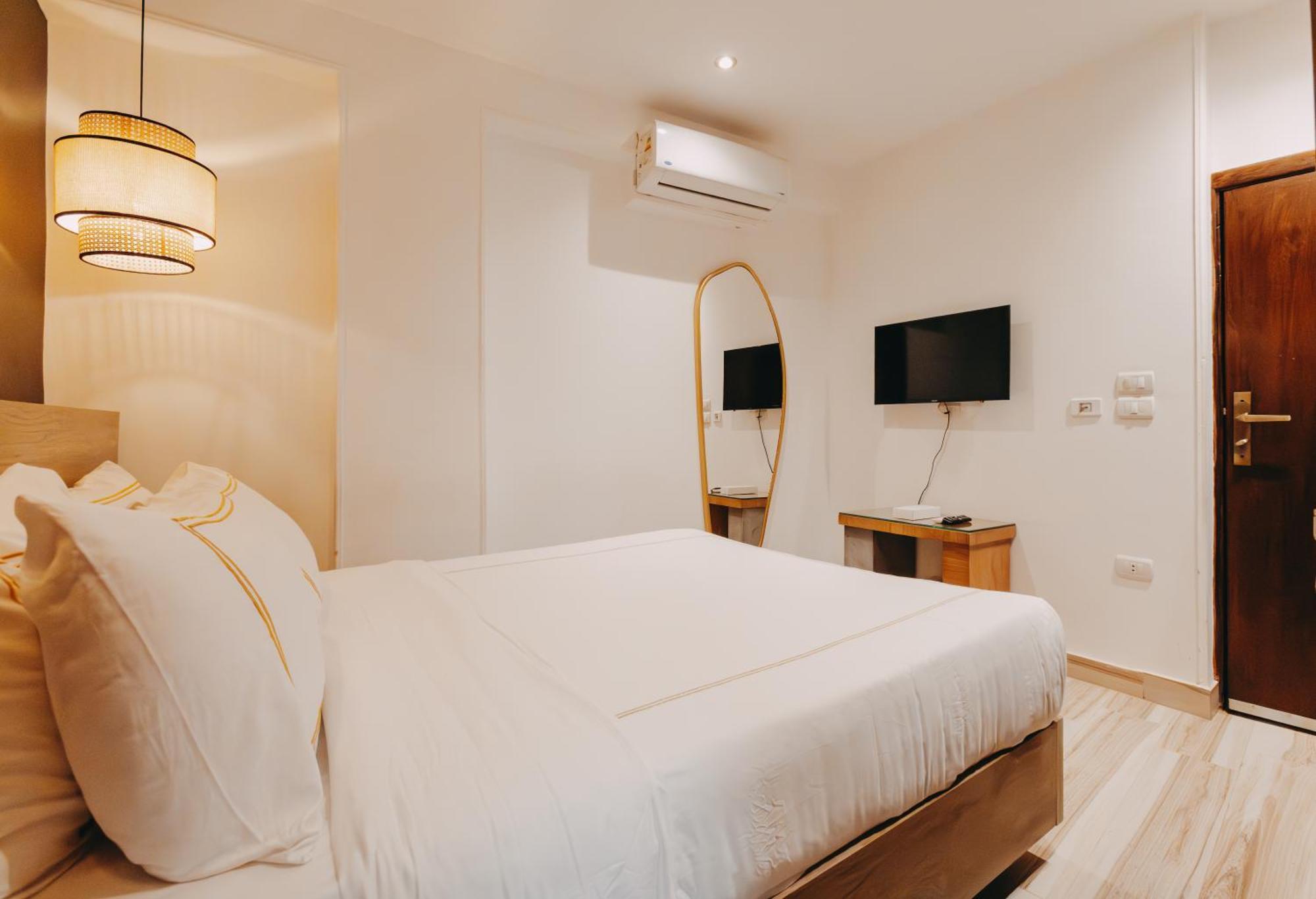 Almas Pyramids Hotel Kafret el-Gabal Eksteriør billede
