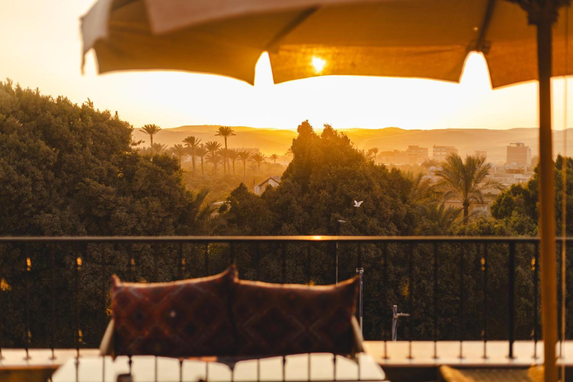 Almas Pyramids Hotel Kafret el-Gabal Eksteriør billede