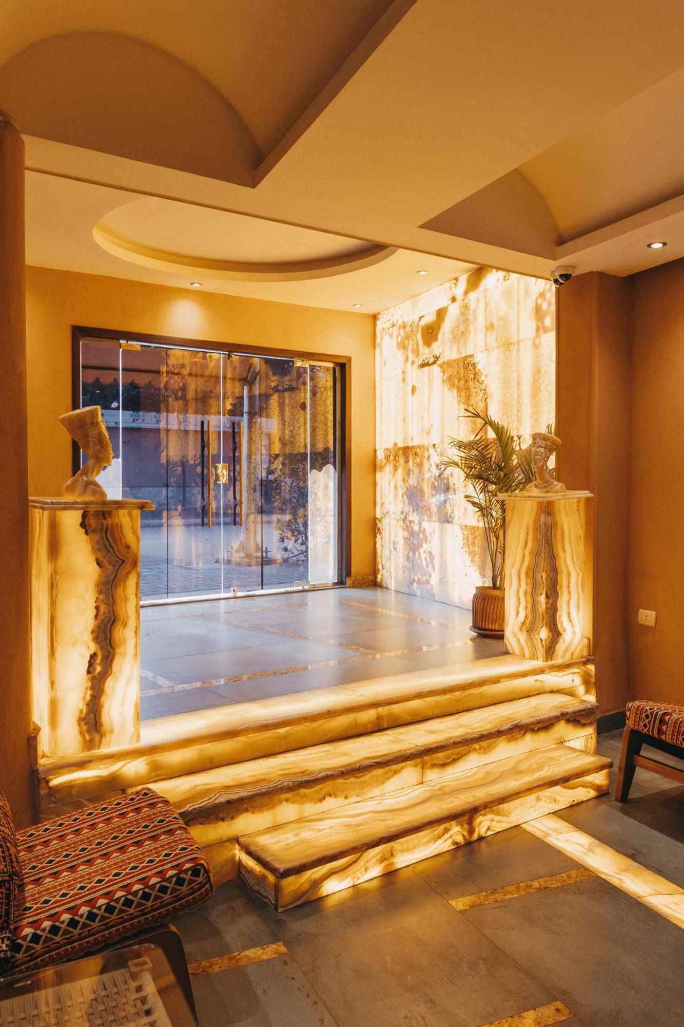 Almas Pyramids Hotel Kafret el-Gabal Eksteriør billede