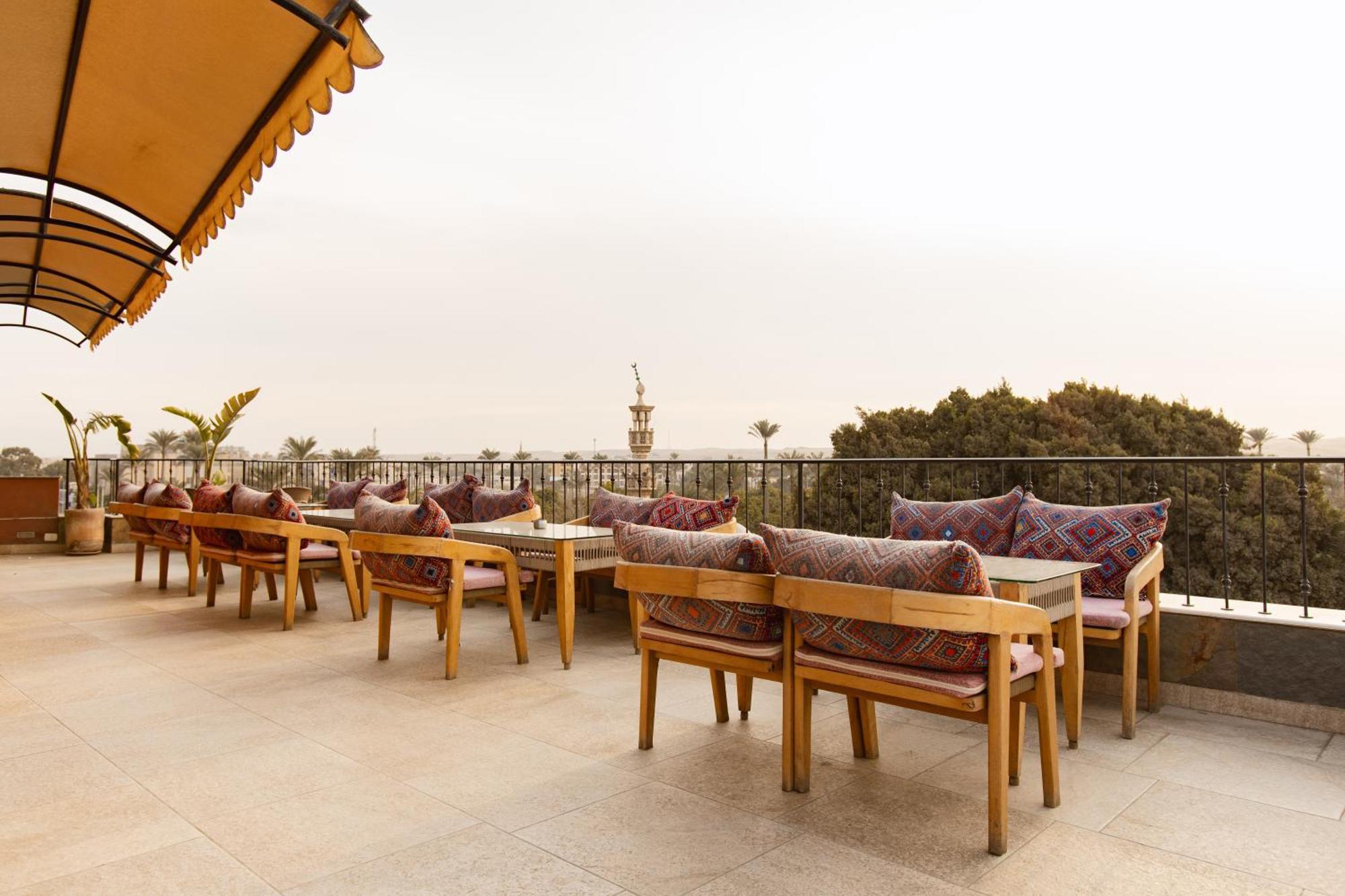 Almas Pyramids Hotel Kafret el-Gabal Eksteriør billede